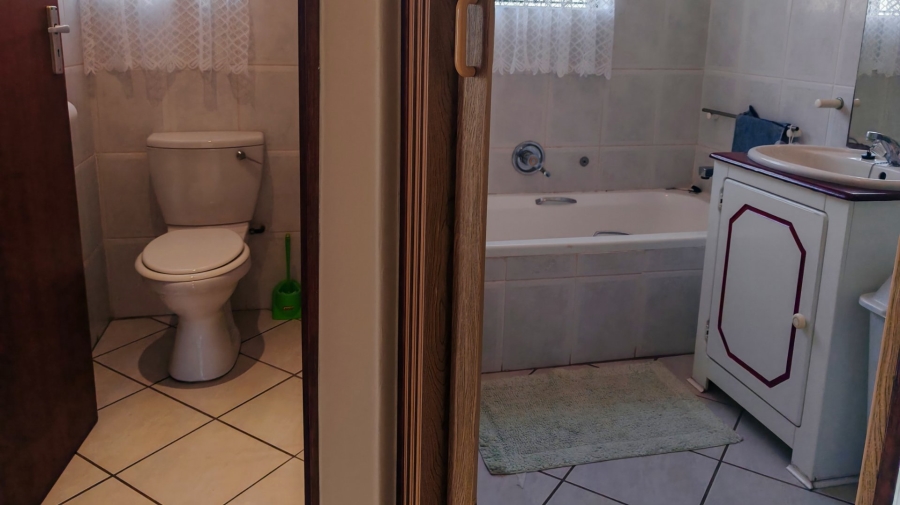 3 Bedroom Property for Sale in Mossel Bay Central Western Cape